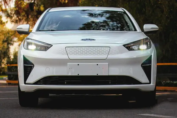 کی ام سی eJ7