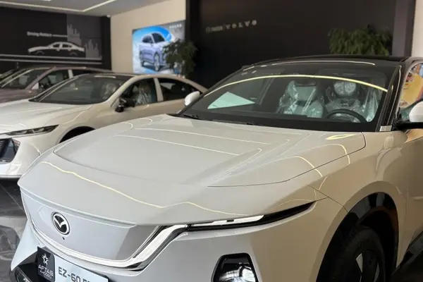 عکس مزدا EZ60 EREV