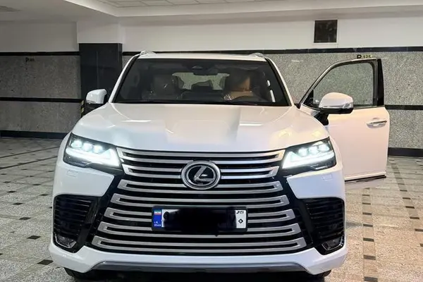 عکس لکسوس LX