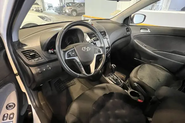 عکس هیوندای اکسنت (مونتاژ)