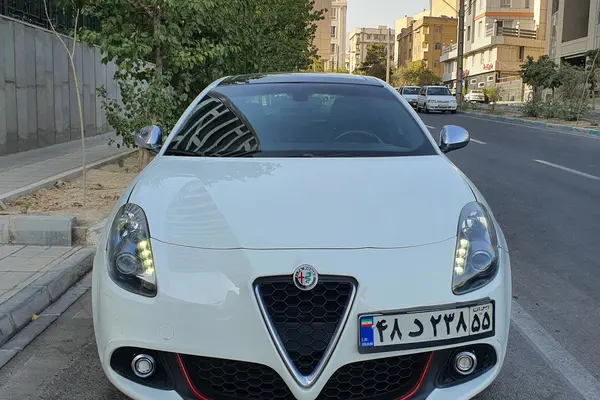 آلفارومئو جولیتا