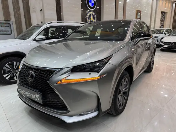 عکس لکسوس NX