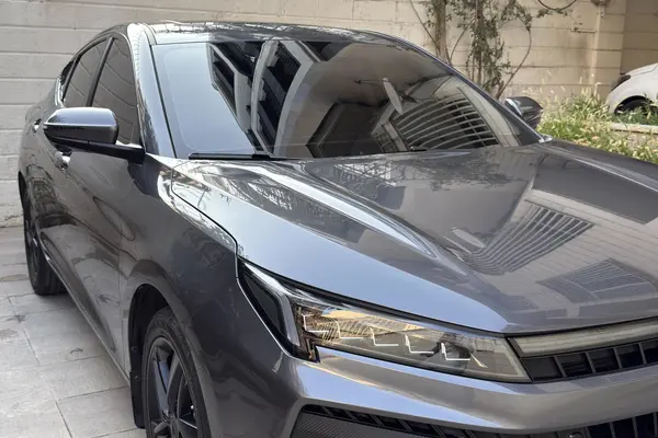 عکس کی ام سی J7