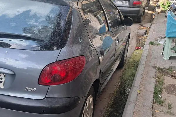 پژو 206