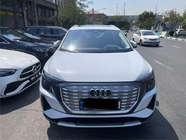 عکس آئودی Q5 e-tron