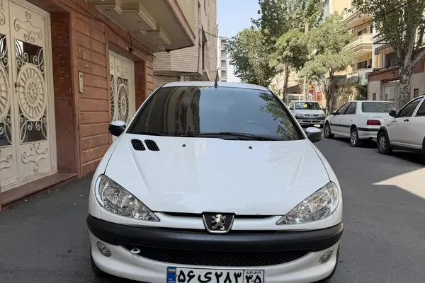 پژو 206