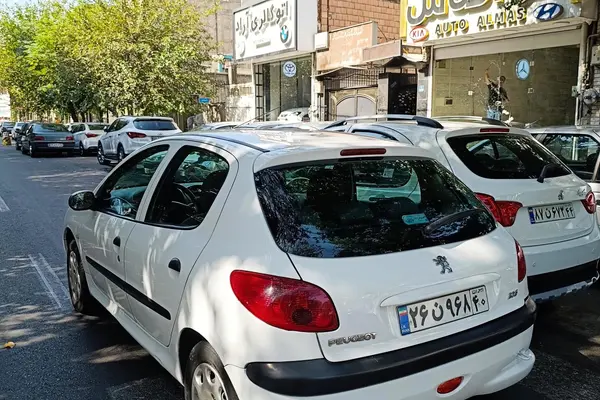 پژو 206