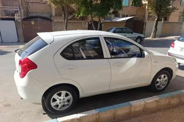 جک جی 3 هاچ بک