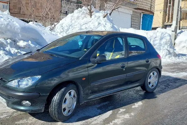 پژو 206