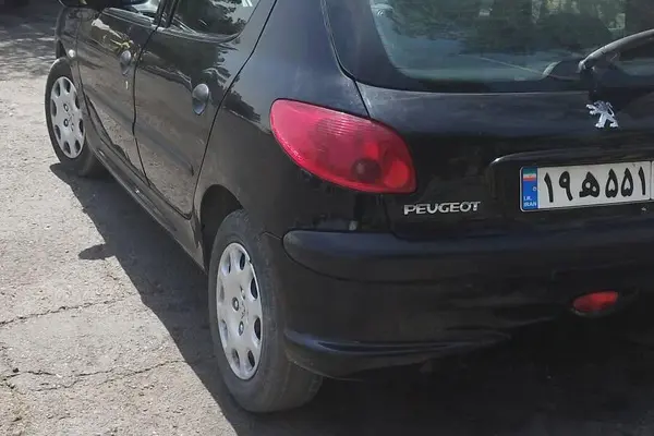 پژو 206