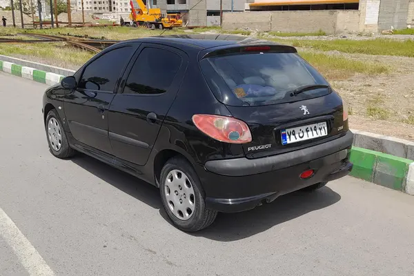 پژو 206