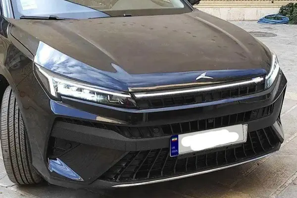 کی ام سی J7