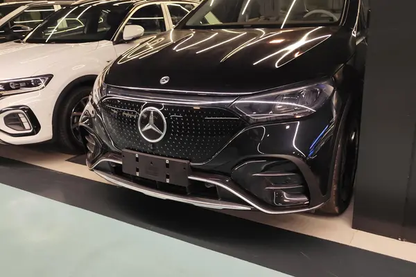 بنز EQE SUV