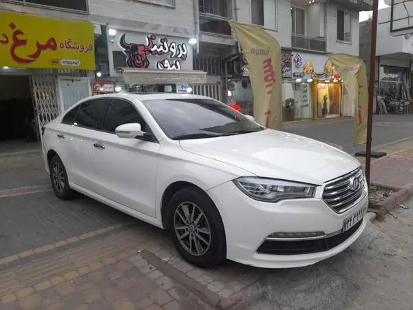 عکس لیفان 820