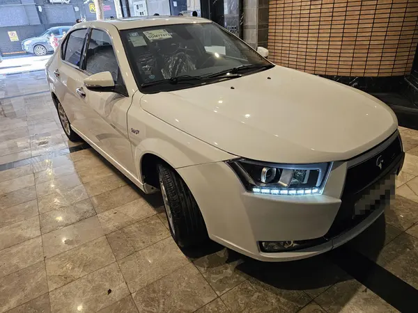 عکس دنا پلاس EF7P