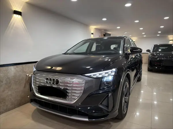 عکس آئودی Q5 e-tron