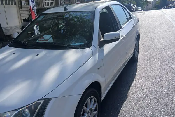 عکس دنا معمولی