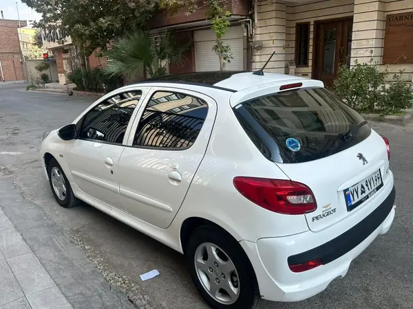 پژو 207