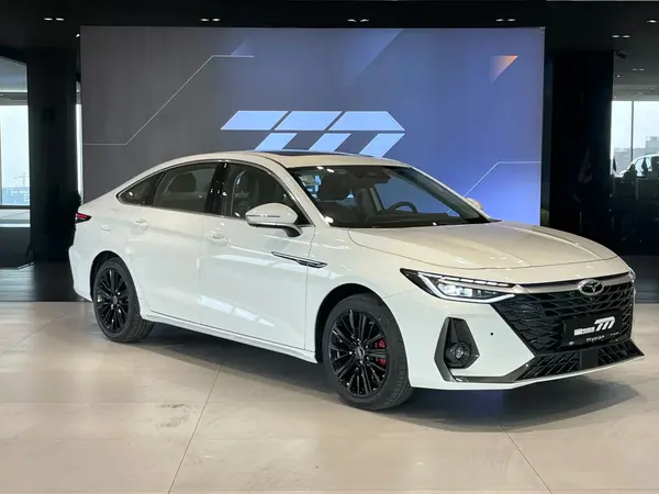 فونیکس آریزو 8 (Z8)