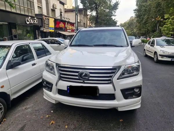 لکسوس LX