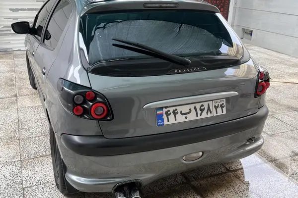 پژو 206