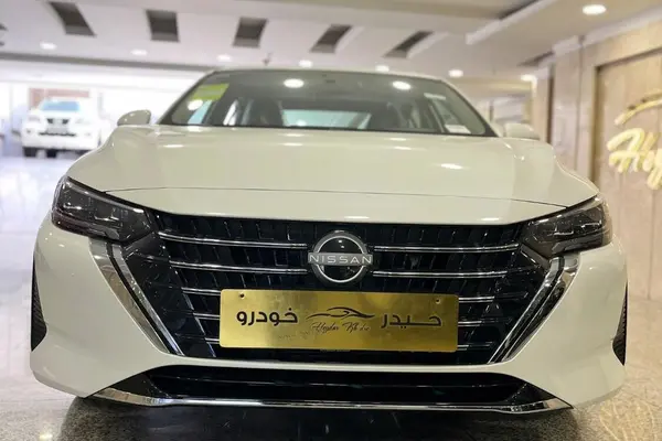 عکس نیسان سیلفی