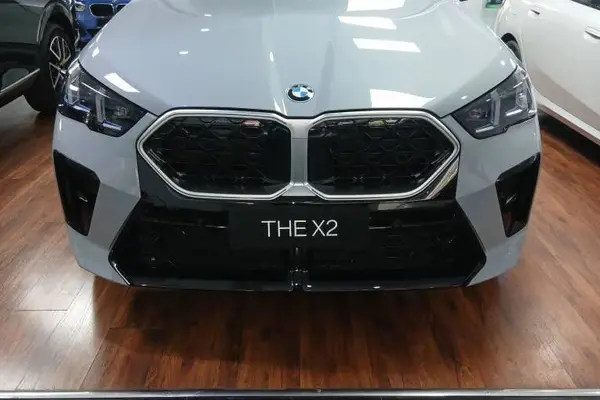 بی ام و X2