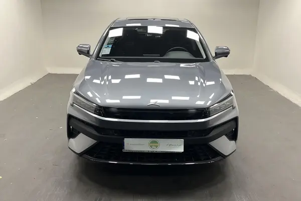 کی ام سی J7