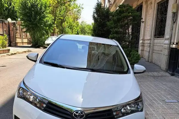 تویوتا کرولا