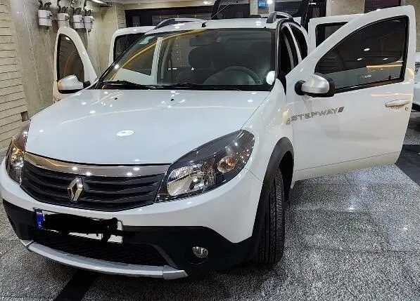 رنو ساندرو
