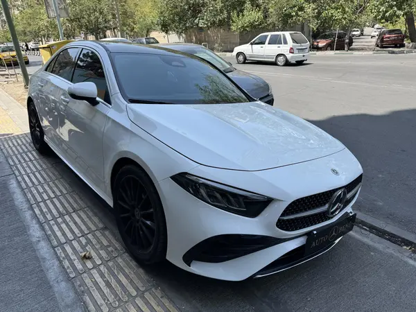 عکس بنز کلاس A سدان