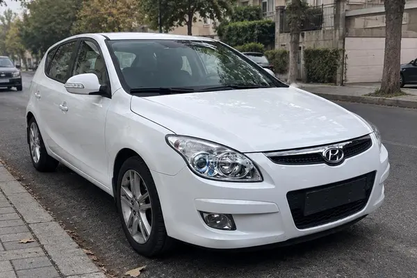 هیوندای i30