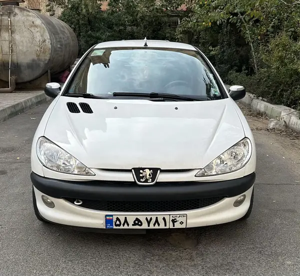 پژو 206