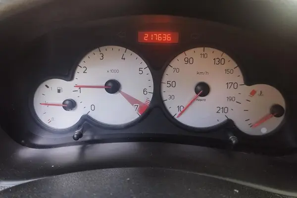 پژو 206
