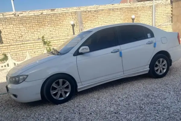 عکس لیفان 620