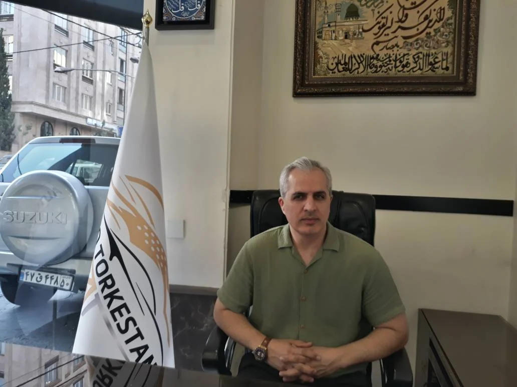 مدیر نمایشگاه اتو ترکستانی