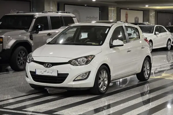 هیوندای i20