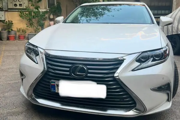لکسوس ES