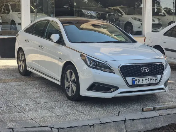 هیوندای سوناتا هیبرید