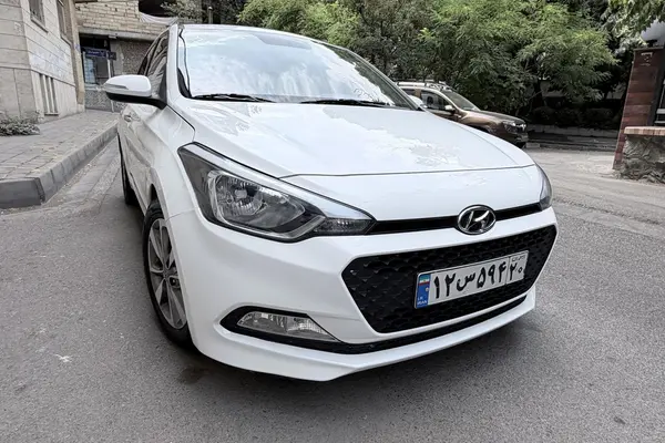 i20