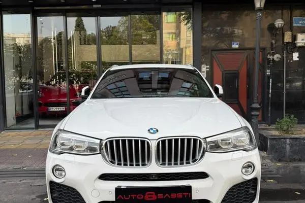 بی ام و X4
