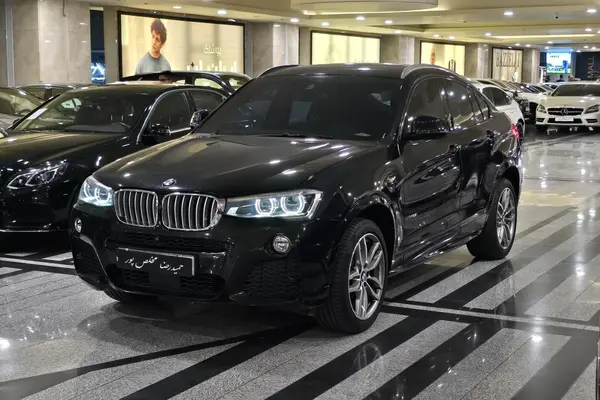 بی ام و X4