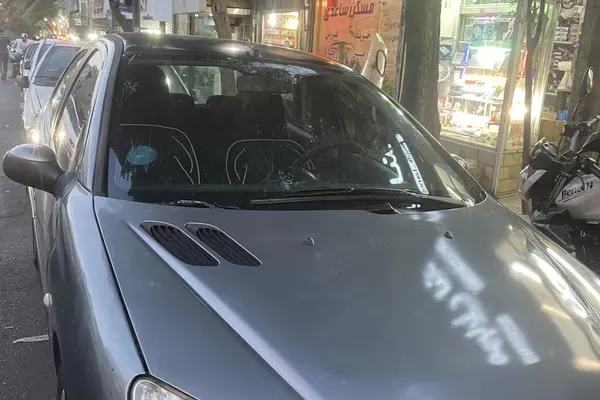 پژو 206