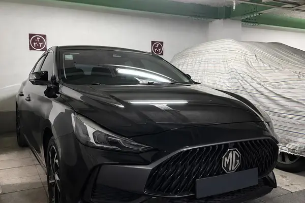 عکس ام جی GT
