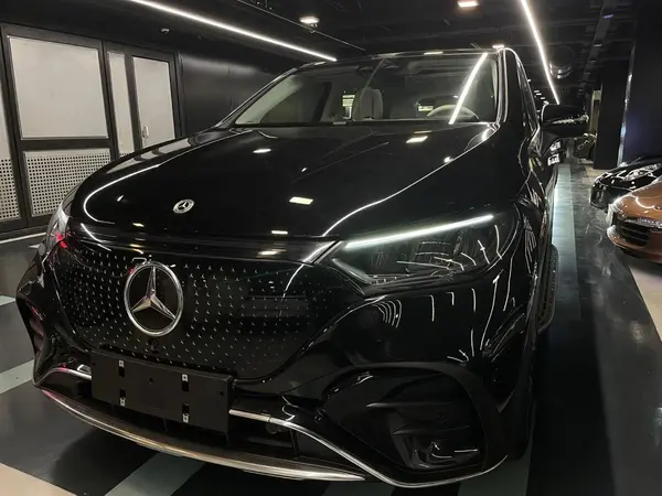 بنز EQE SUV