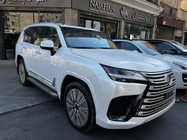 لکسوس LX