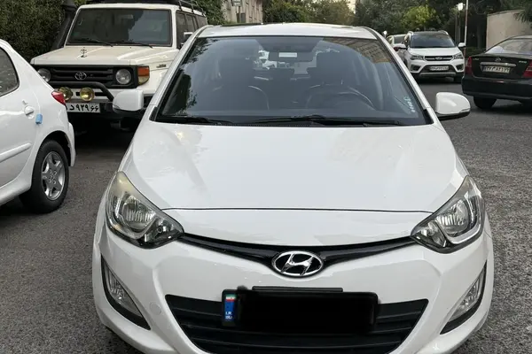 عکس هیوندای i20
