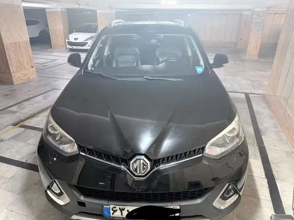 عکس ام جی GS