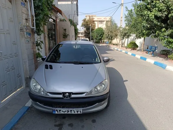 پژو 206