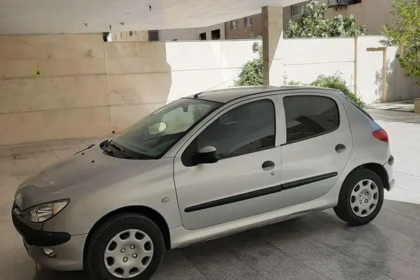 پژو 206